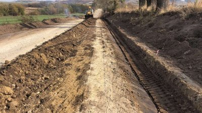 Водіям: розпочали капітальний ремонт дороги Шопки – Ганачівка (ФОТО)