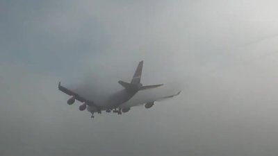 У львівському аеропорту літаки не змогли приземлитись через туман