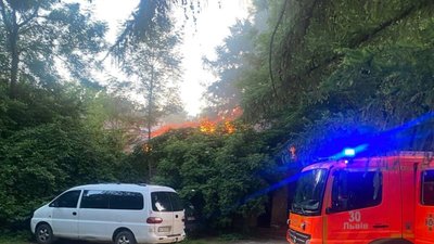 У Львові горить дитячий садочок (ФОТО, ВІДЕО)