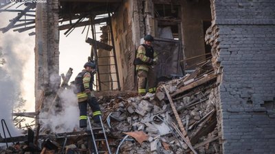 У Костянтинівці з-під завалів дістали тіла 2 загиблих осіб: жінки і хлопчика 2011 р.н.