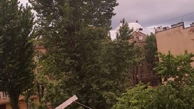 Комунальники Садового не реагують на небезпеку, яка загрожує львів'янам (ФОТО)