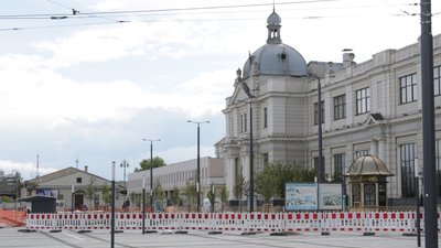 У Львові на залізничному вокзалі запрацювало світлове шоу (ВІДЕО)