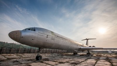 Як біля Києва "відпочиває" літак Брежнєва (ФОТО)