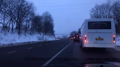 На Львівщині досі ускладнений рух до Жовкви (ФОТО)