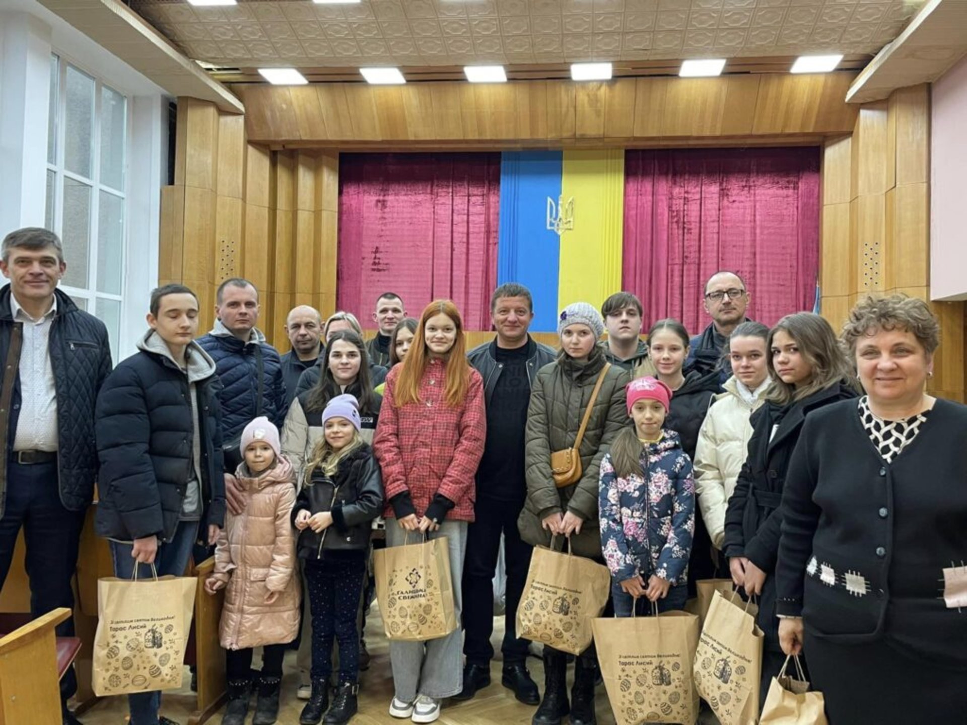 У Львові для опікунів передали пасхальні смаколики
