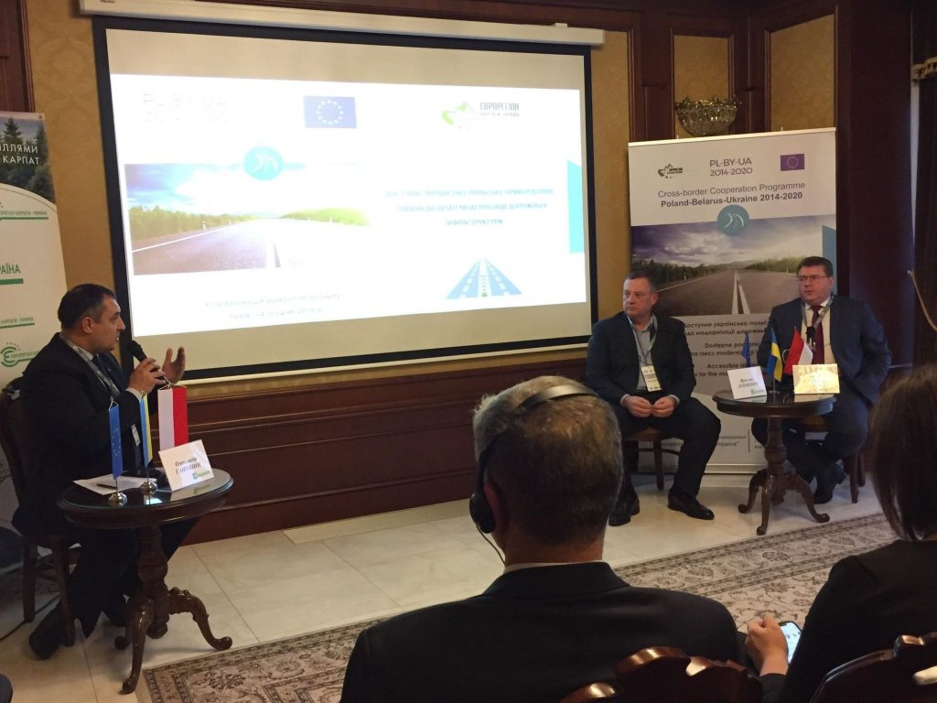 На Львівщині реалізують проект з модернізації дорожньої інфраструктури на суму понад 2 млн євро. Фото: 4studio