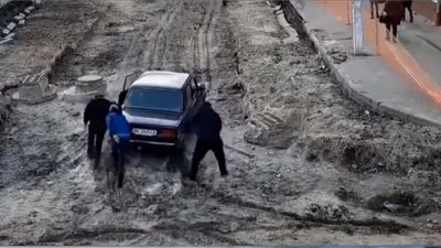 Як у Бродах водії тестують вуличний ремонт (ВІДЕО)