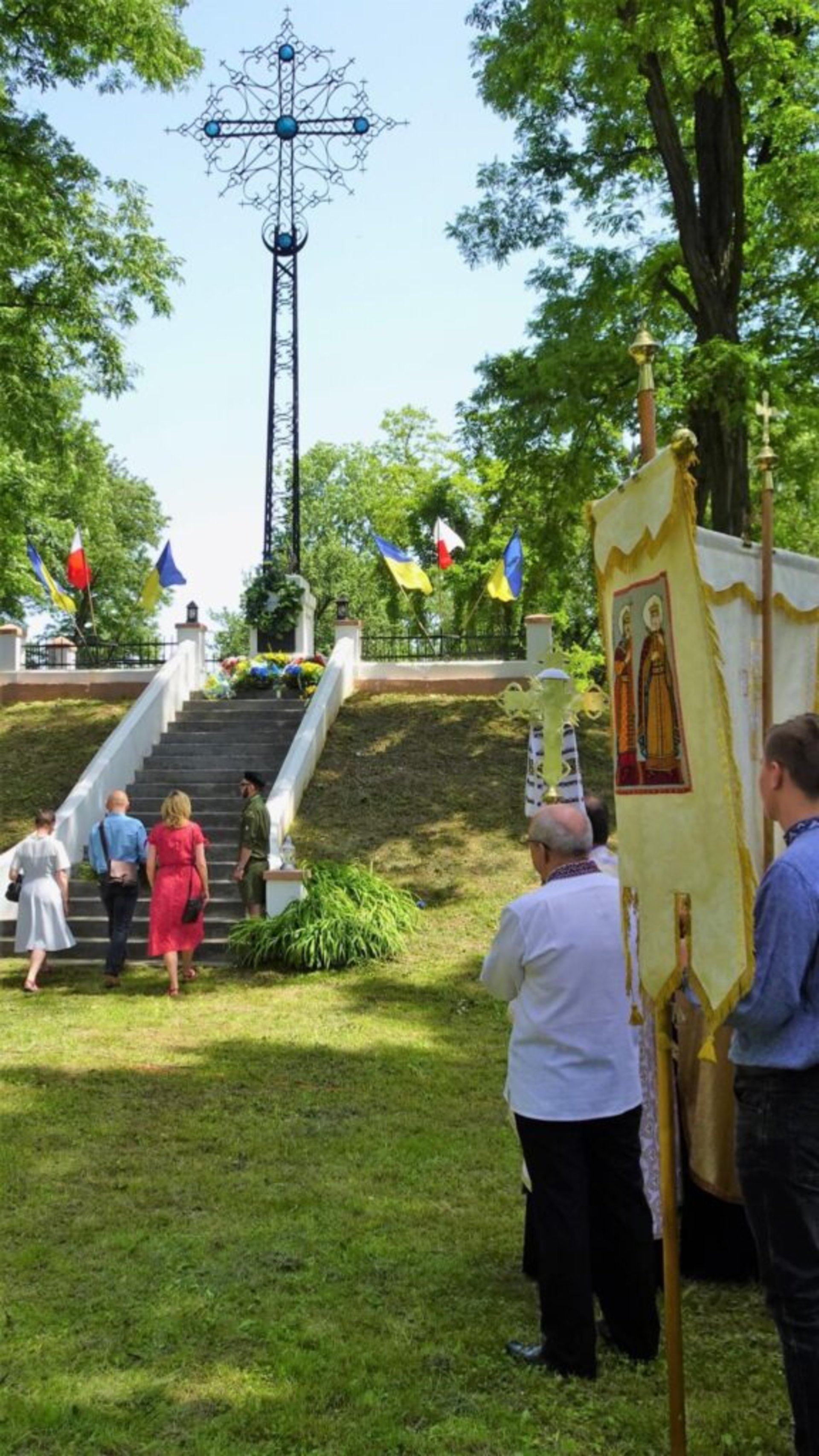 У Пикуличах вшанували похованих воїнів УНР, УГА і УПА