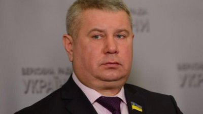 Комітет ВРУ підтримав скасування норми про 24-годинне перебування за кордоном
