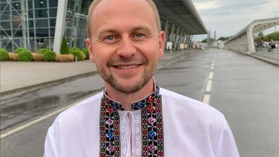 Співак Павло Табаков презентує пісню на слова Кобзаря