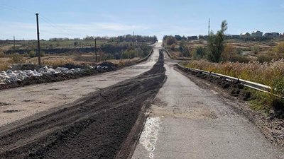 Водіям: ремонтують дорогу між Дрогобичем і Стебником (ФОТО)