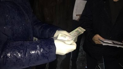 У Львові на хабарі викрили дільничого інспектора поліції