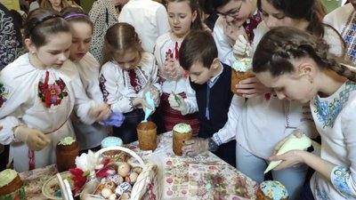 На Львівщині Великдень святкують школярі з Донеччини