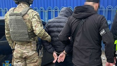У Львові 43-річний громадянин однієї з країн Південного Кавказу переправляв чоловіків за кордон
