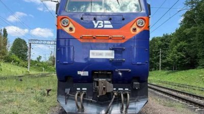 На Львівщині внаслідок наїзду потяга тяжко травмований чоловік