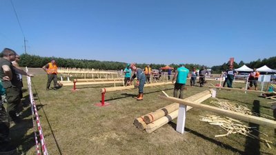 На Львівщині змагались команди вальників лісу (ФОТО, ВІДЕО)