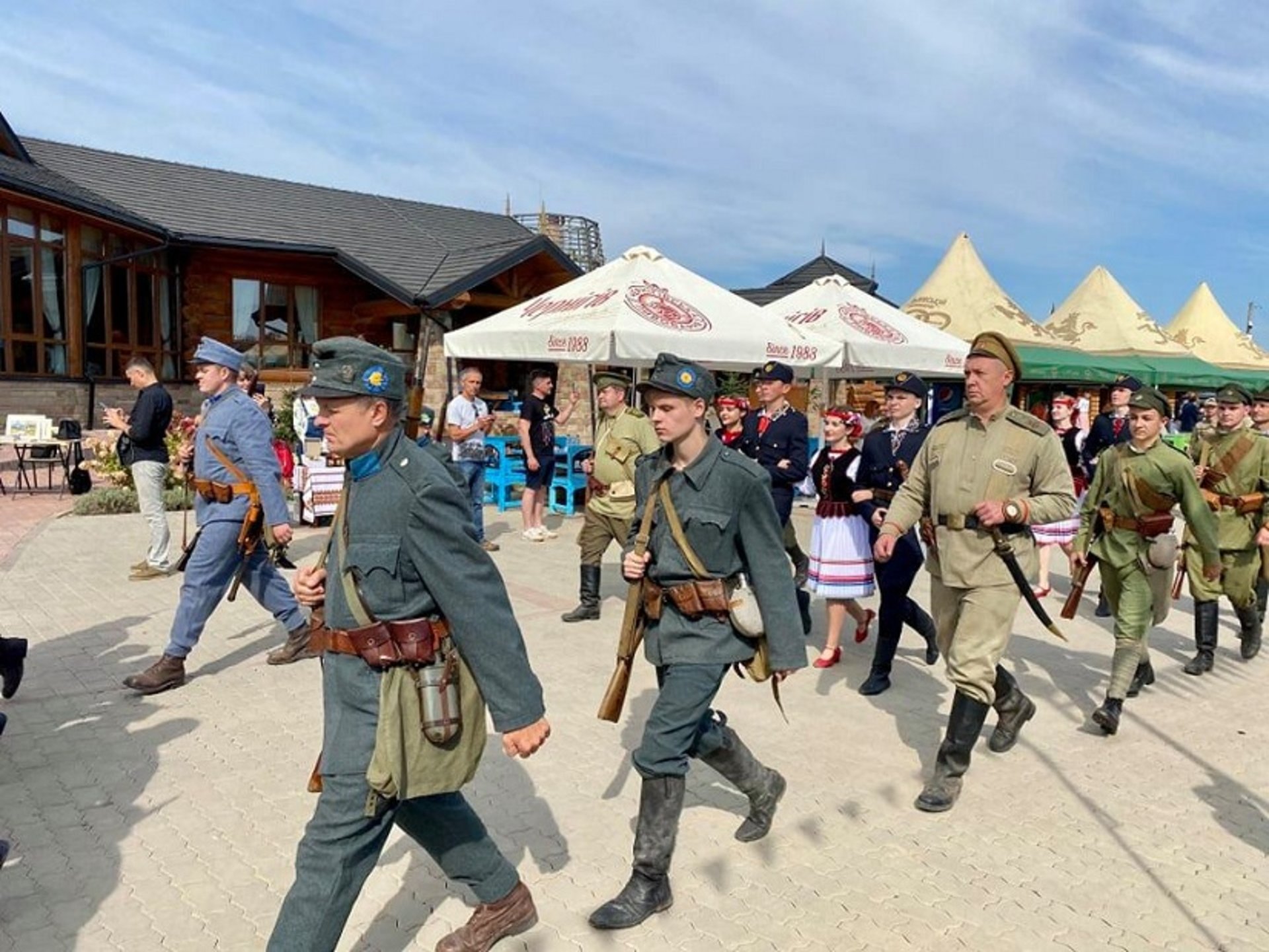 На Львівщині відбувається перший всеукраїнський фестиваль історичної пісні та поезії