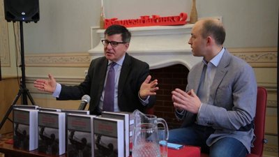 Вибрати Зеленського - це стидно, - британський політолог