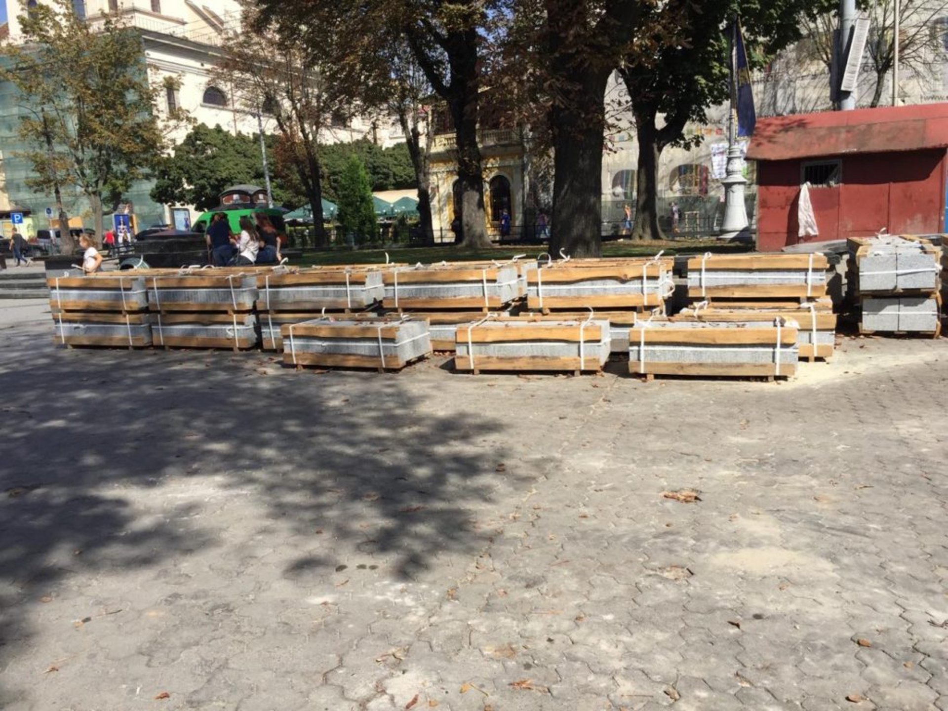 До кінця листопада цього року відремонтують алею на пр. Свободи, фото Кенцало Юра, 4studio