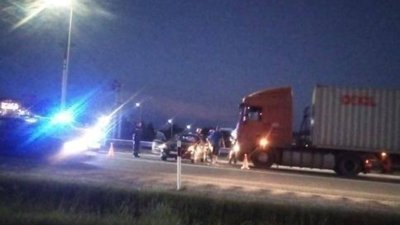 У Львові на об’їзній автомобіль не розминувся із вантажівкою (ВІДЕО)
