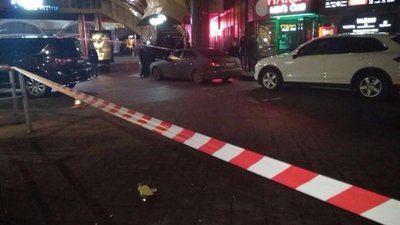 Вибухи у Києві: невідомі атакували стритиз-клуб