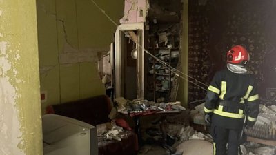 Фото з місця вибуху газу у Львові