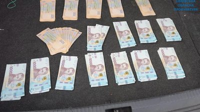 На Львівщині затримали двох працівників виправних колоній (ФОТО)