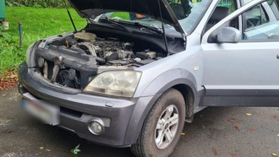 На кордоні з Польщею виявили псевдоблагодійників та викрадений автомобіль (ФОТО)