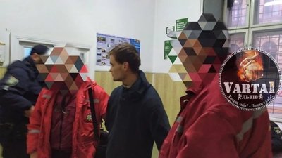 У Львові затримано чоловіка, який раптово вдарив жінку (ВІДЕО)