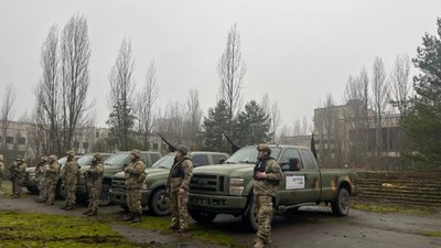 ГЕРОЙCAR передали ЗСУ 15 пікапів, які стануть на захист неба Києва