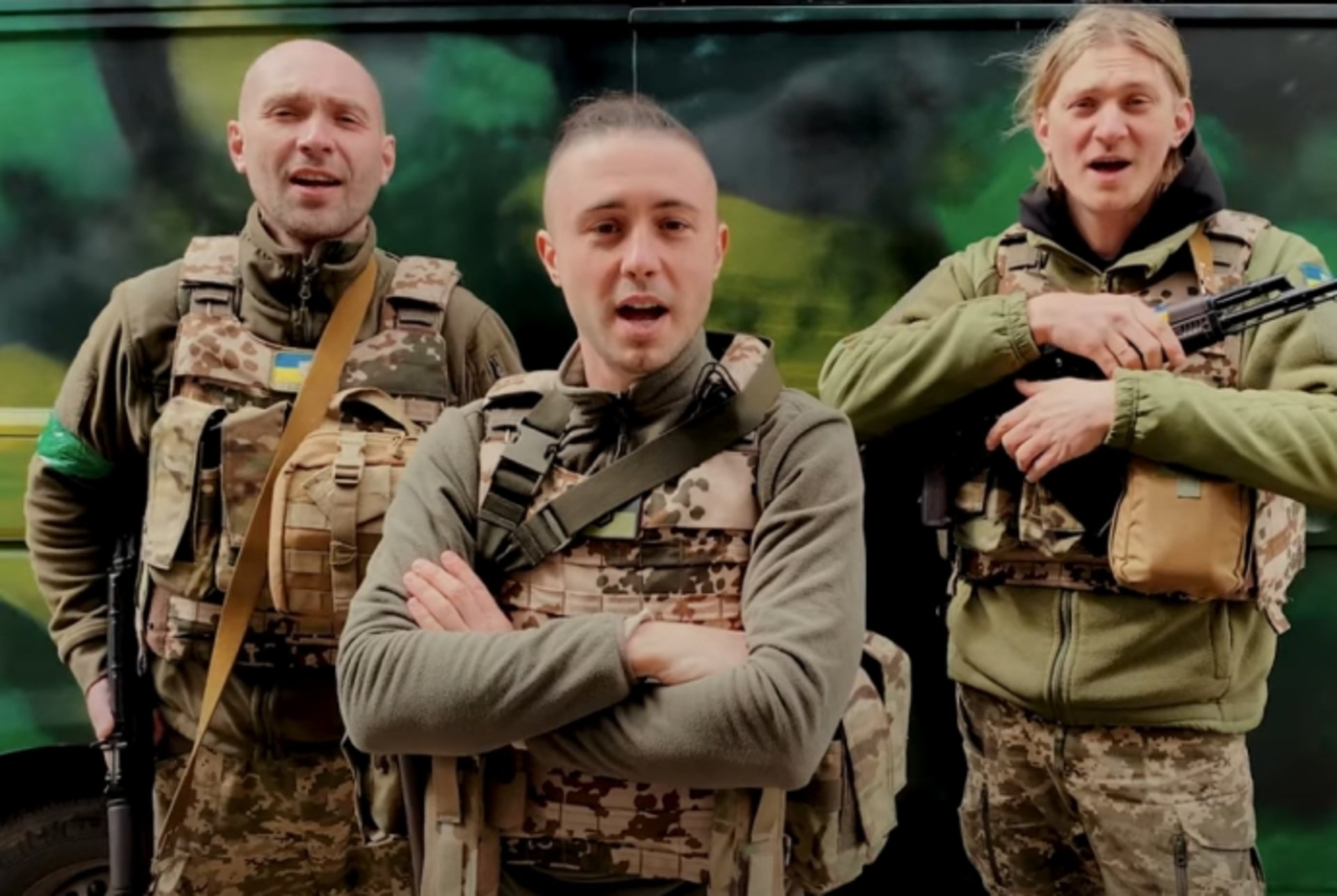 Артисти не лише виконали новий енергійний трек, а й зняли на нього кліп