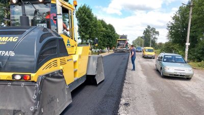 Водіям: у Городоцькому районі ремонтують дорогу (ФОТО)