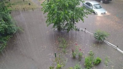 На Львівщину прийшли зливи (ВІДЕО)