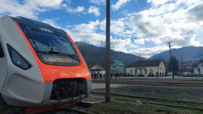 На Яворівщині ремонтуватимуть залізничний переїзд