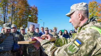 Порошенко на Львівщині ознайомився з ходом навчань територіальної оборони