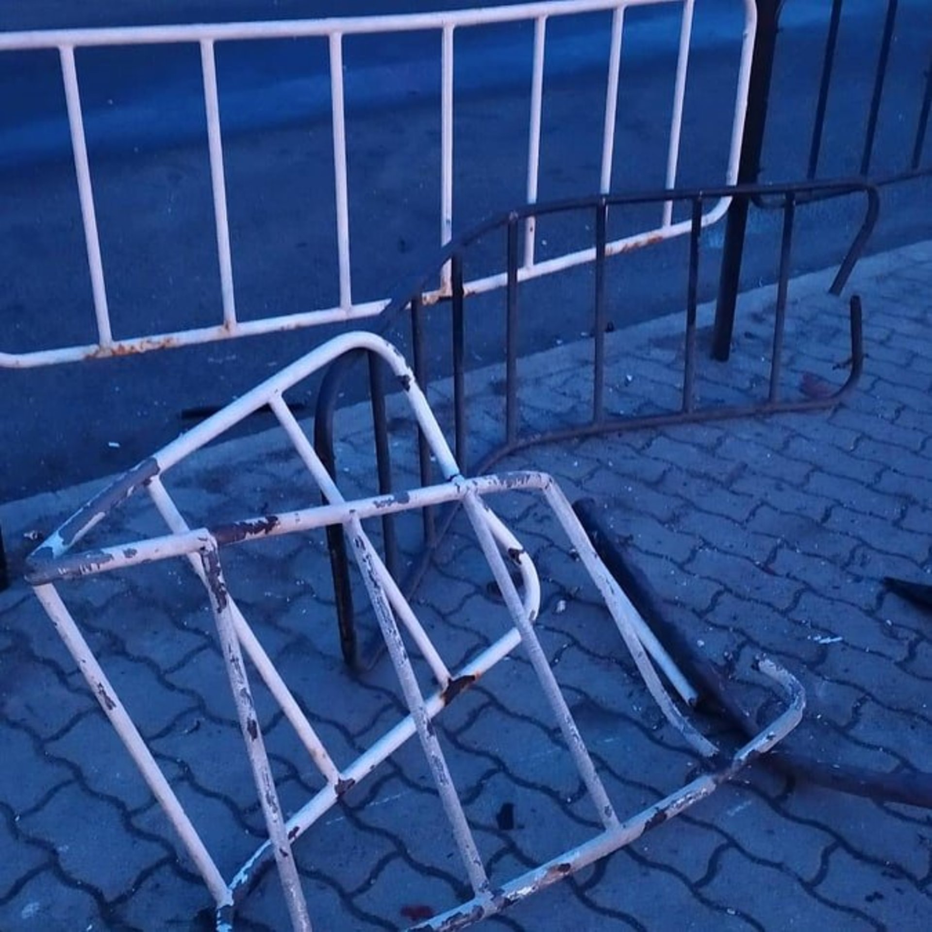 У Львові сталася жахлива потрійна ДТП за участі дорогої іномарки. Фото Варта-1