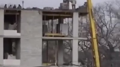 У Тернополі ТЦК вилізли на будову, щоб виписати повістки (ВІДЕО)
