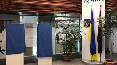 На 15 закордонних дільницях уже завершилося голосування — ЦВК