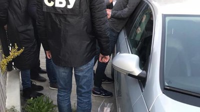 Як у Львові патрульний погорів на хабарі від власника польських «блях» (ФОТО)