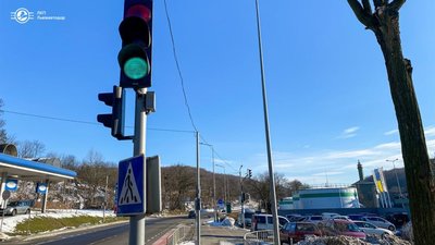 У Львові покарали водія за проїзд на червоне світло