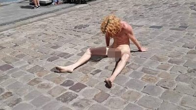 Як вулицями Львова бігав голий іноземець (ФОТО)