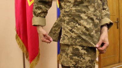 У ЗСУ зʼявилася польова форма для жінок