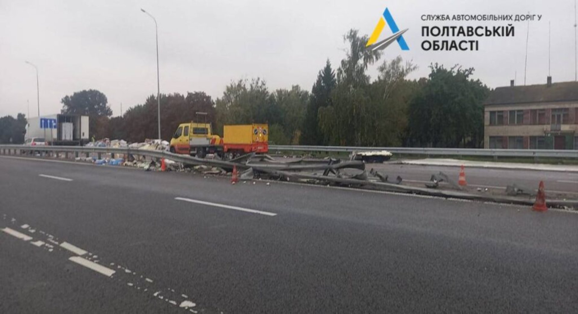 Вантажівка з Львівщини потрапила у ДТП на Полтавщині