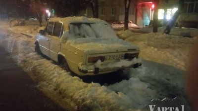 У Львові власник автомобіля два тижні не забирає його після ДТП (ФОТО)