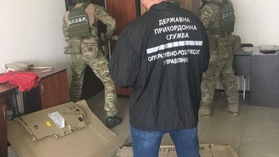 На Харківщині викрито злочинне угруповання, яке займалося конвертацією віртуальних коштів (ФОТО, ВІДЕО)
