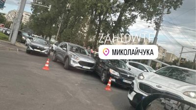 У Львові на вулиці утворились сильні затори