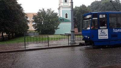 Як Львів знову затоплює (ФОТО)