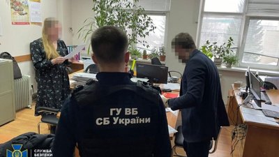 СБУ продовжує очищувати власні лави: викрито прихильницю «руського міру»