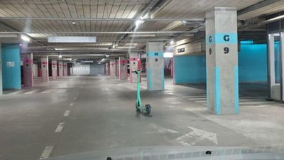 У Львові самокат залишили на проїжджій частині (ФОТО)