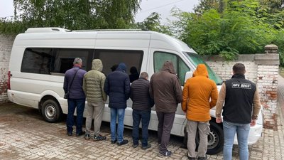 Мешканцю Закарпаття оголосили підозру за переправлення осіб через кордон